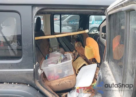 2021 Jeep Wrangler Unlimited Rubicon 4X4 from USA, damaged, VIN 1C4HJXFN0MW780029